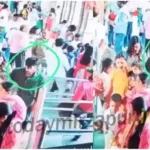 A visitor purse was stolen during darshan at Maa Vindhyavashini Dham