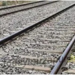 An unknown old man died after being hit by a train