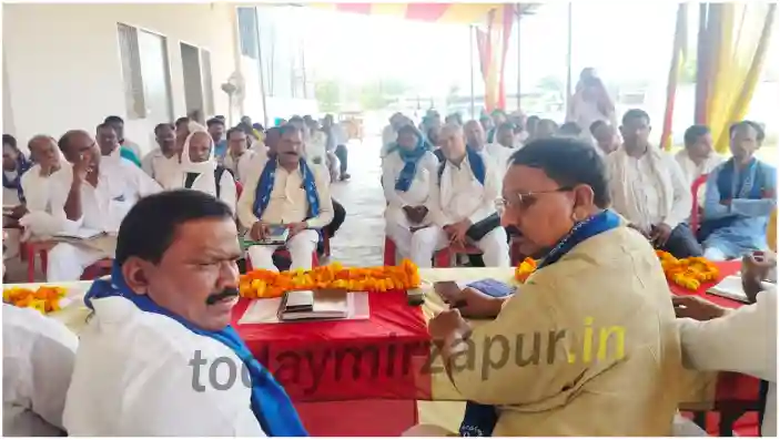 Bahujan Samaj Party held a joint meeting in Mirzapur and Bhadohi
