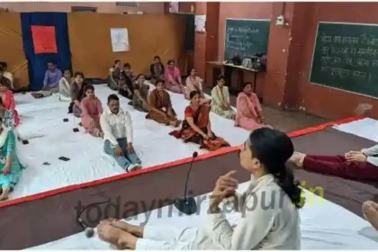Child yogis celebrated yoga festival with teachers in Mirzapur Narghat