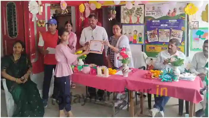 Children studied with some fun in summer camp