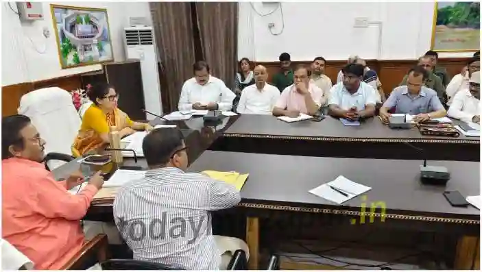 DM reviewed the works of Jal Jeevan Mission under Amrit Yojana