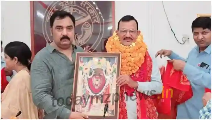 Grand farewell ceremony in Mirzapur District Officer's meeting room