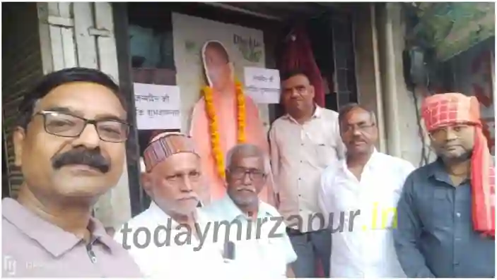 On the birthday of Chief Minister Yogi Adityanath Modanwal community distributed pure desi ghee laddus