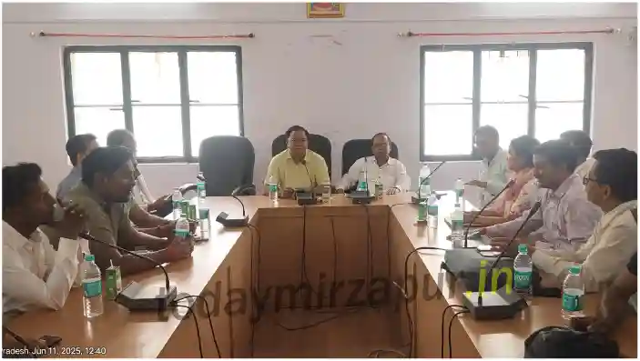 Seminar organized in Mirzapur on World Blood Donor Day