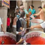 Sharbat distribution for devotees at Maa Vindhyavasini Dham