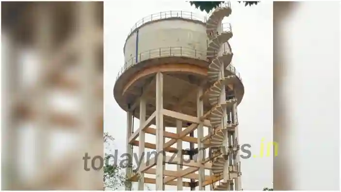 The water tank of Jal Jeevan Mission became dilapidatedV