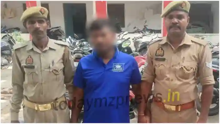Warrant arrest Action taken by Katra Kotwali police station