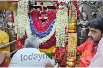 Water power minister Swatantra Dev Singh visited Maa Vindhyavasini in Mirzapur