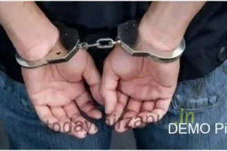 02 accused arrested with 10-10 liters of illegal raw country liquor