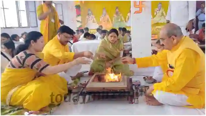 On the eve of Guru Purnima a grand event was organized at Sarla Sarraf Public School